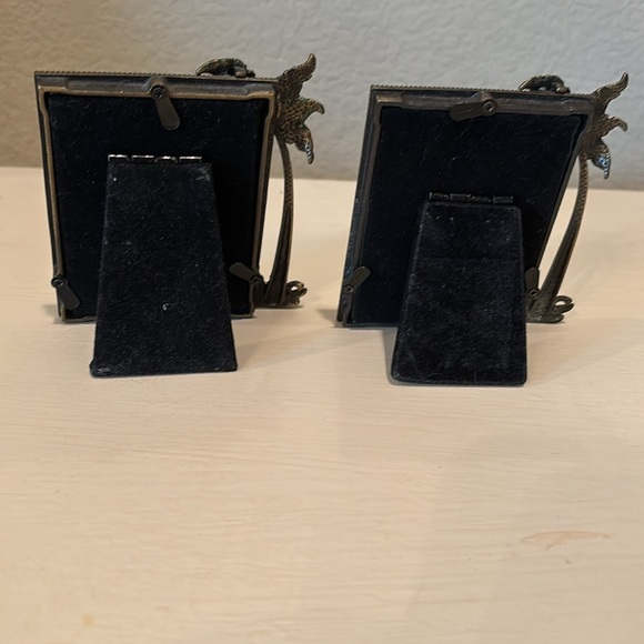 2 small picture frames - Picture 2 of 6